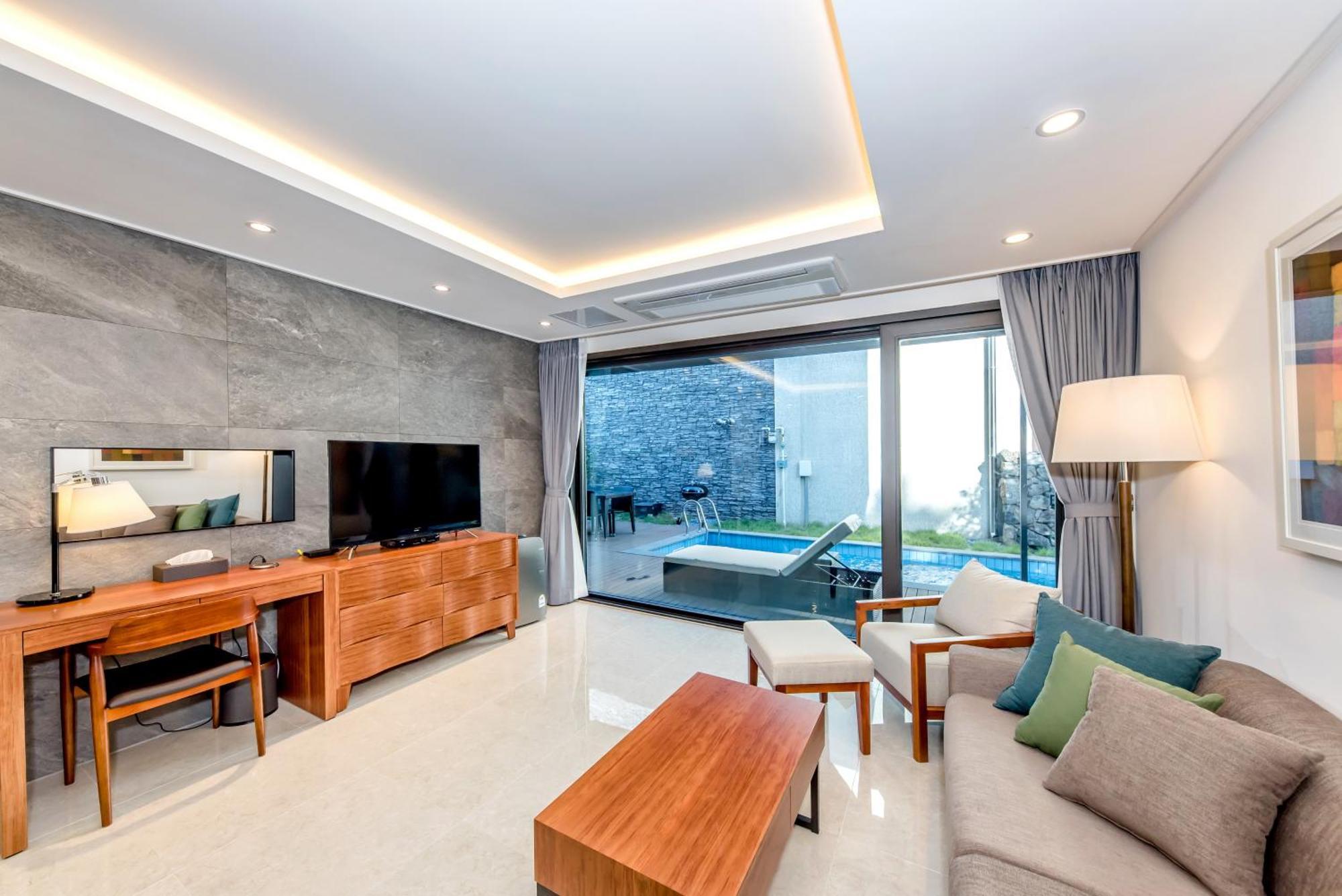 Arts Spa&Poolvilla Jeju Exterior photo