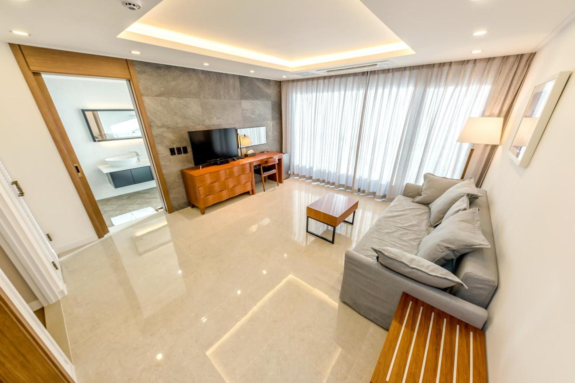 Arts Spa&Poolvilla Jeju Exterior photo